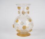 Vase en verre soufflé de Murano à décor de fleurs...