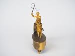 Pendulette XIXème de style Louis XVI en bronze doré ornée...