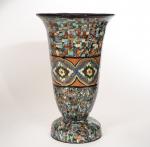GERBINO.
Grand vase cornet en céramique polychrome de Vallauris.
Signé
H. 33 cm
