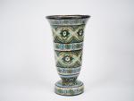 GERBINO. 
Vase cornet en céramique polychrome de Vallauris
H. 34,5 cm
(cassé)