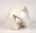 Claude MOMIRON.
"Boule de N&ebus"
Sculpture en marbre blanc
Signée.
H. 29 cm