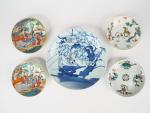 Chine, vers 1900, 
Ensemble en porcelaine comprenant deux coupes en...