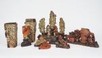 Chine, XXe siècle, 
Ensemble d'objets en stéatite comprenant cinq godets...