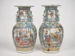 Canton, fin du XIXe siècle, 
Paire de vases de forme...