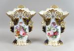 Paire de vases XIXème en porcelaine de Valentine, à décor...