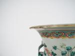 Chine, XIXe siècle, 
Important vase balustre en porcelaine et émaux...