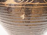 Chine, époque Yuan
Importante jarre de type "cizhou" en céramique à...