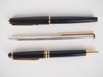 MONTBLANC.
1 stylo plume et 1 stylo à bille.
On y joint...