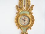Baromètre de style Louis XV en bois peint et doré...
