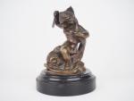 Sujet XIXe en bronze à patine brune, "amour marin", sur...