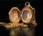 Pendentif porte-photo Napoléon III deux tons d'or, à décor de...