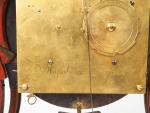Cartel Louis XV en bois doré, avec son support, cadran...