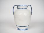 Vase à anses XIXème en faience italienne à décor polychrome...