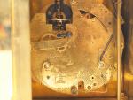 Pendule de style Louis XIV en métal.
Dim. 27 x 11...