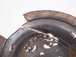Chine XVIIIe siècle, 
Vase Ding en bronze reposant sur un...