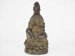Chine vers 1900
Statuette en bronze, représentant la divinité Guanyin, assise...