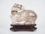 Chine, XIXe siècle, 
Groupe en cristal de roche, représentant un...