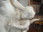 Auguste MOREAU. 
"Vénus et Cupidon". 
Grande sculpture en marbre blanc...