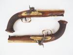 Paire de pistolets de marine entièrement montée bronze anciennement à...