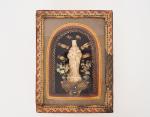 Reliquaire XIXème "Vierge à l'Enfant" en platre ou biscuit. (sans...