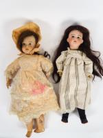 Lot comprenant deux poupées pour pièces dont une entièrement en...