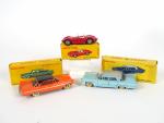 Lot de 3 miniatures Dinky Toys au 1/43e dont :...