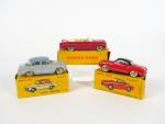 Lot de 3 miniatures Dinky Toys au 1/43e dont :
-...