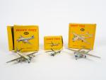 Lot de 3 miniatures Dinky Toys : 
- Helicoptère 60...