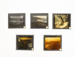 Ensemble de 15 plaques photographiques figurant des paysages.