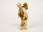 Okimono en ivoire 'Pêcheur'. Japon vers 1900
H. 15 cm
Poids :...