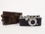 LEITZ. Leica III A, numéro 359222. Monté en Sarre. Objectif...