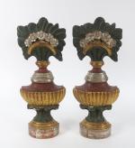 Paire de bois polychromes XIXème "Vases de fleurs". 
H. 56,5...