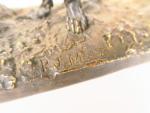 P.J. MENE. "Basset". Sculpture en bronze à patine brune. Signé
Dim....