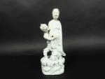 Sujet en porcelaine blanc-de-Chine représentant un sage du Tao accompagné...