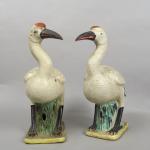 Couple d'ibis en céramique émaillée blanc, vert, jaune, rouge.
Chine, XIXème...