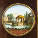Miniature XIXème en fixé sous-verre représentant un paysage lacustre animé.
Dans...