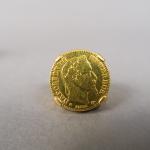 Chevalière en or jaune, ornée d'une pièce de 20 Francs...
