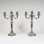 Paire de candélabres de style Louis XVI en bronze argenté,...