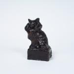 STEINLEIN. "Chat".
Sculpture en bronze à patine brune, fonte Hébrard cire...