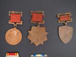 Ensemble de six médailles dont une célébrant l'amitié sino-soviétique.
