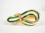 Bracelet Napoléon III en or jaune, émail blanc et vert...