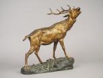 VALTON. "Cerf bramant"
Sculpture en bronze à patine médaille et brune.
Signée.
38...