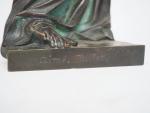 Aimé MILLET 
"Jeune femme aux fleurs"
Sculpture en bronze à patine...