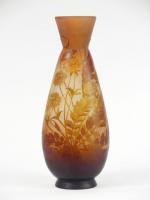 GALLE. Grand vase ovoïde en  verre, à décor gravé