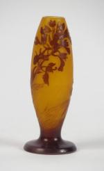 GALLE. Vase ovoïde en verre, à décor gravé en