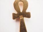 Pendentif en or jaune en forme de croix Ankh.
Poids. 1,17...