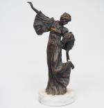 Agathon LEONARD. 'Jeune femme à la cothurne'.
Sculpture en bronze à...