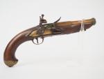 2. Fort pistolet à silex époque Louis XV, arme montée...