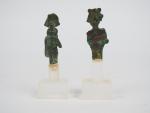Deux statuettes en bronze d'Osiris et Harpocrate. Egypte. Basse-Epoque ou...
