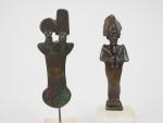 Deux statuettes en bronze dans le goût de l'Anatolie et...